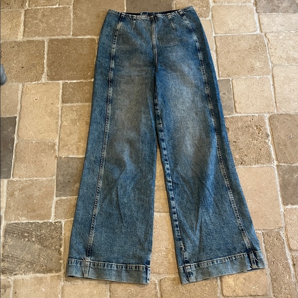 Pilcro Kick Flare Mid-Rise Crop (Tall) Jeans - Picture 5 of 9